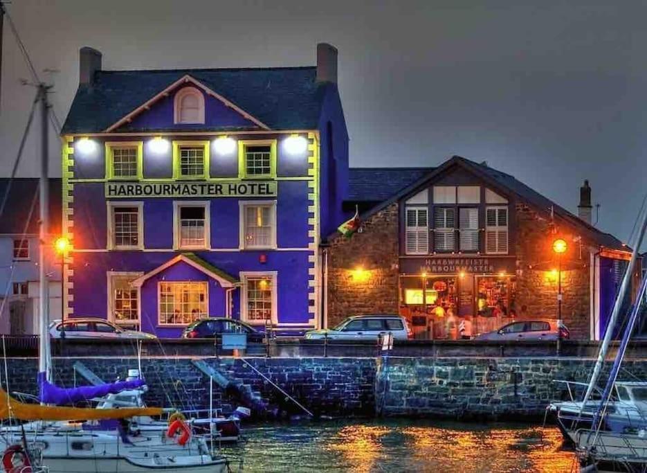 Y Villa Mor Llanarth  외부 사진